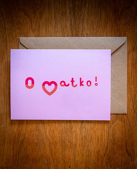 Kartka dla mamy „O ♥atko!” — geometryczny napis z sercem